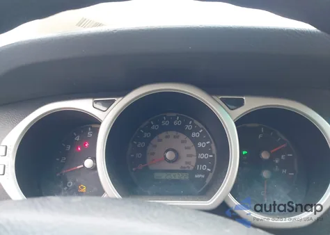 2003 Toyota 4Runner Sr5 V6 z USA, uszkodzony, nr VIN JTEBU14RX38007308